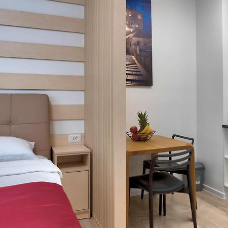 Luxury Studio Yasmine Downtown 莫斯塔尔 外观 照片